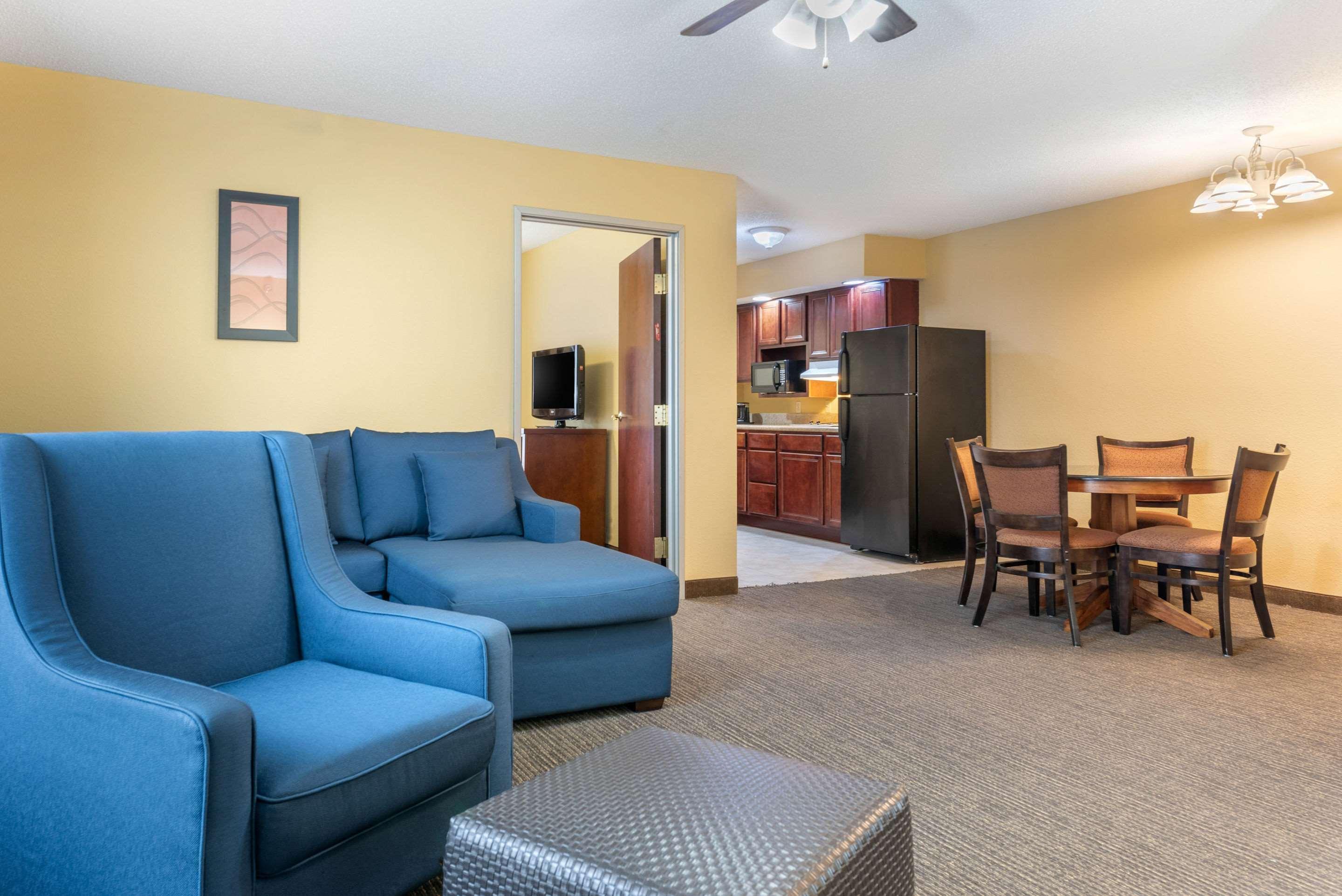 Comfort Suites Findlay Exterior foto